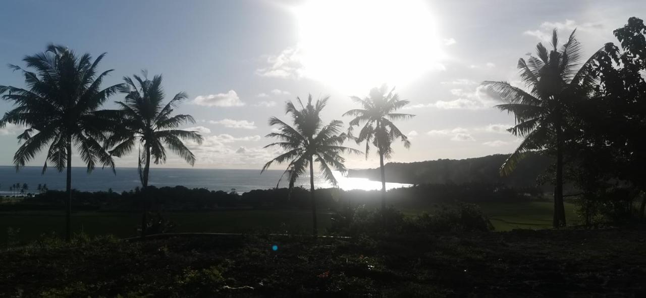 The Village Rua Beach Homestay Экстерьер фото