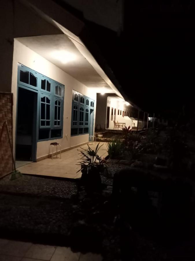 The Village Rua Beach Homestay Экстерьер фото