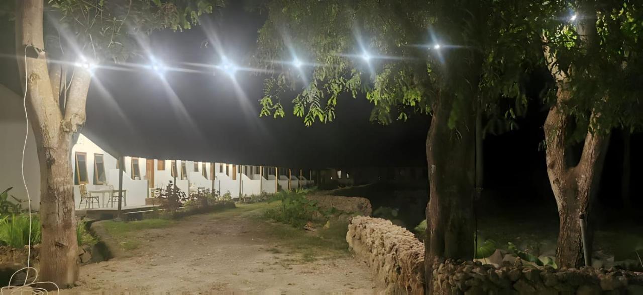 The Village Rua Beach Homestay Экстерьер фото