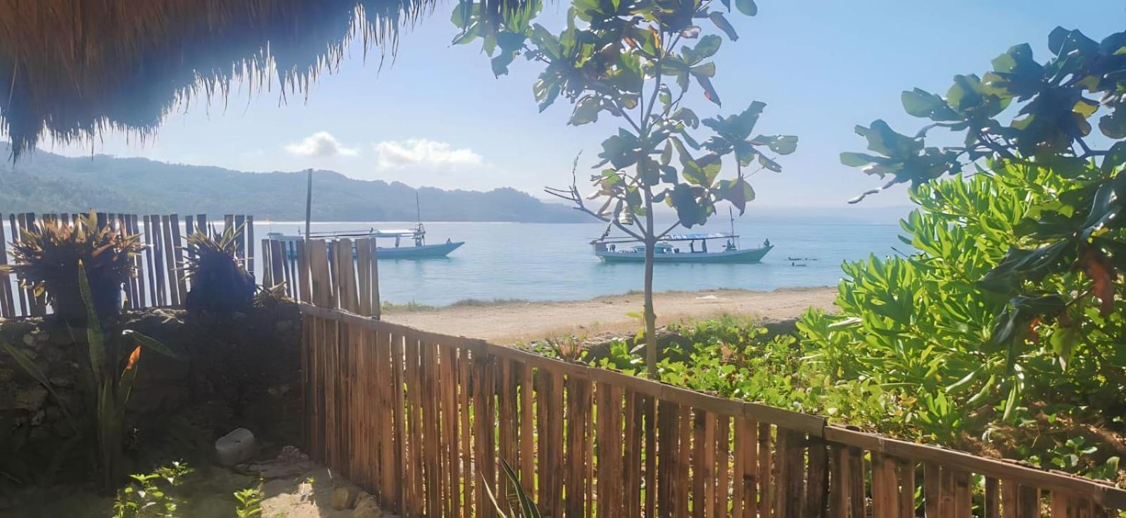 The Village Rua Beach Homestay Экстерьер фото